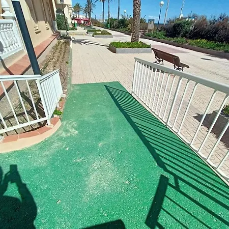 Arena Blanca, La Manga, Km 8, 5 *